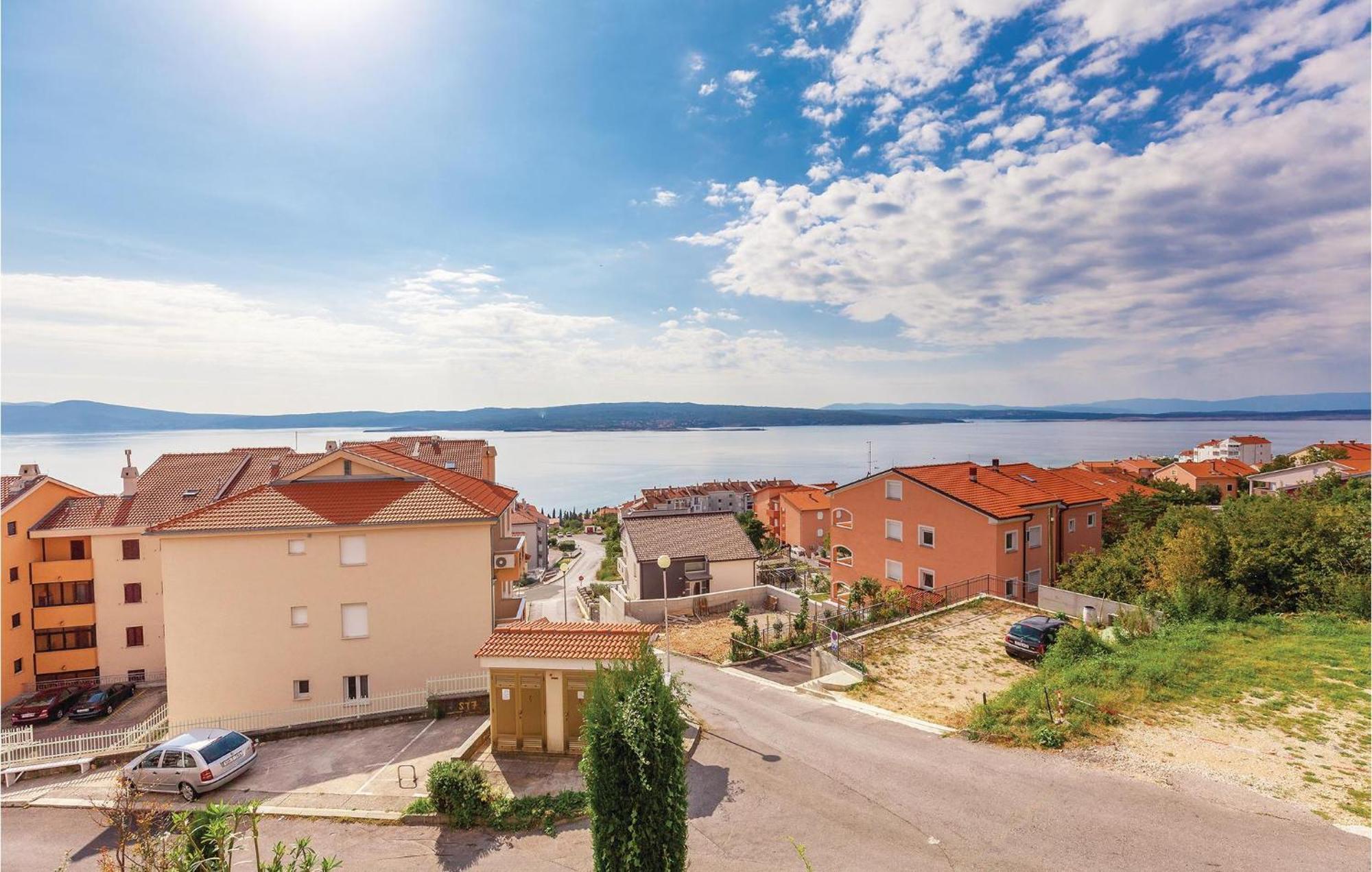 Nice Apartment In Crikvenica With Kitchen Exterior foto